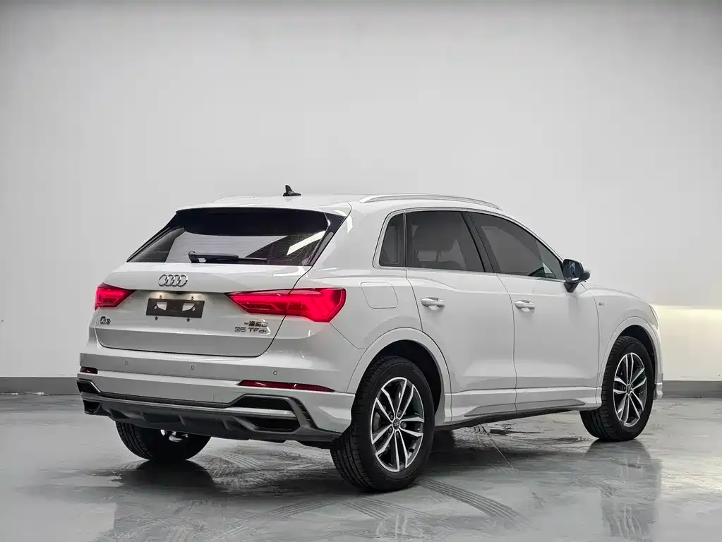 Audi Q3 — фото 5