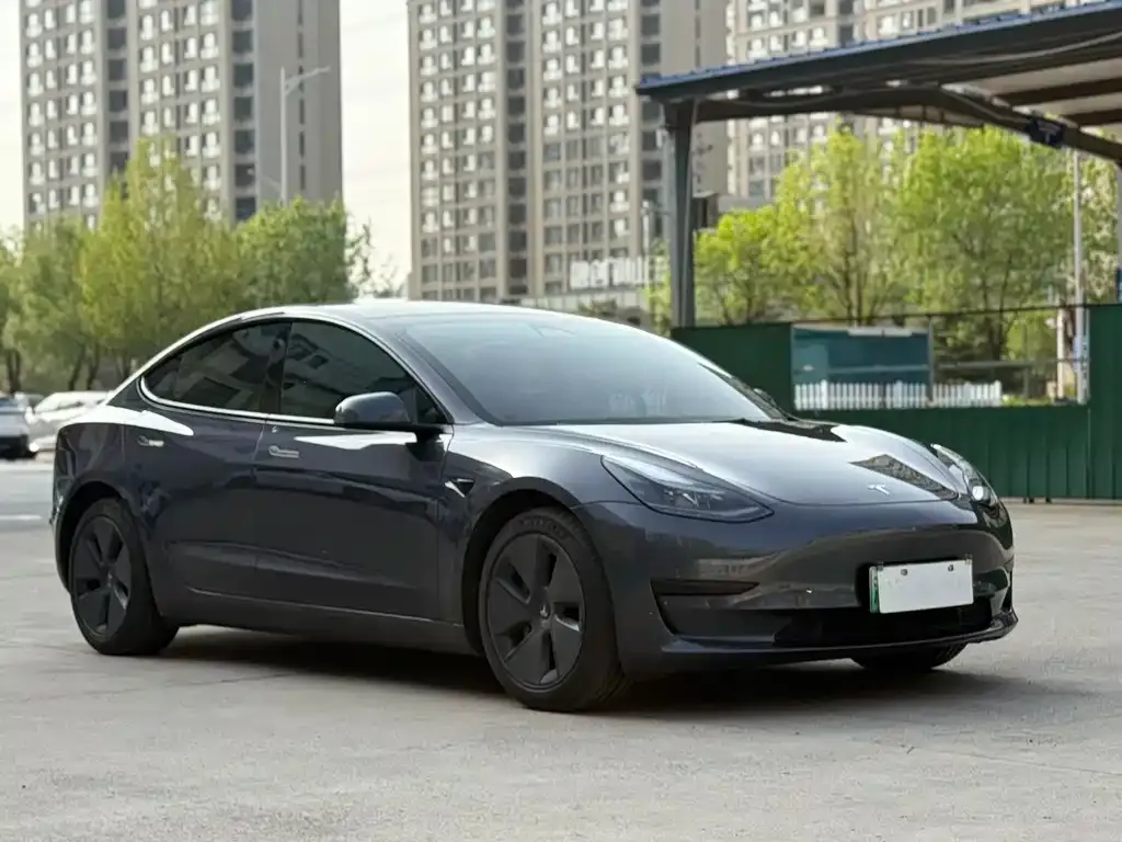 Tesla Model 3 — фото 6