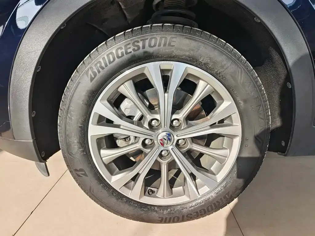 Buick Envision Plus — фото 3
