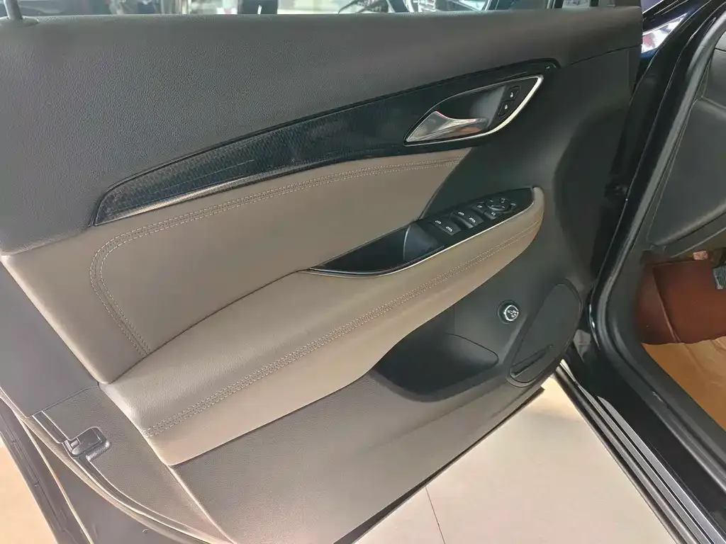 Buick Envision Plus — фото 7