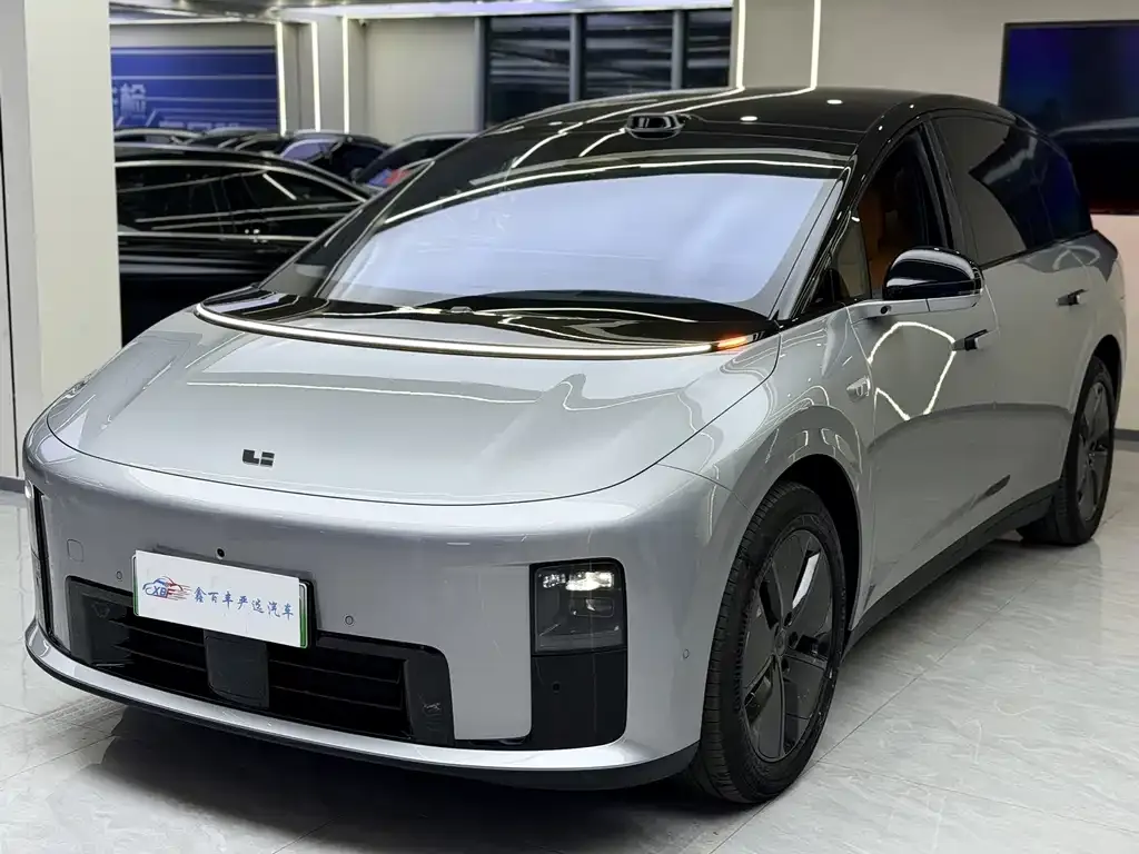 Li Auto i8