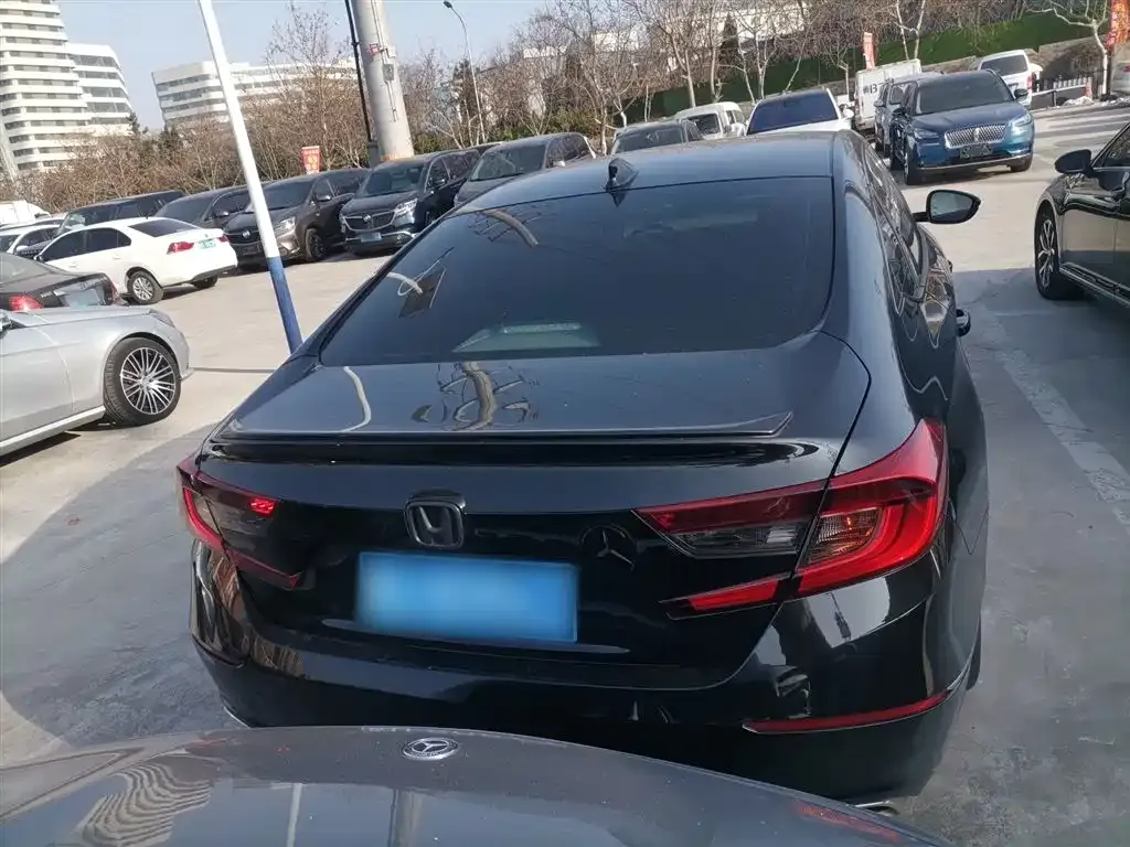 Honda Accord — фото 5