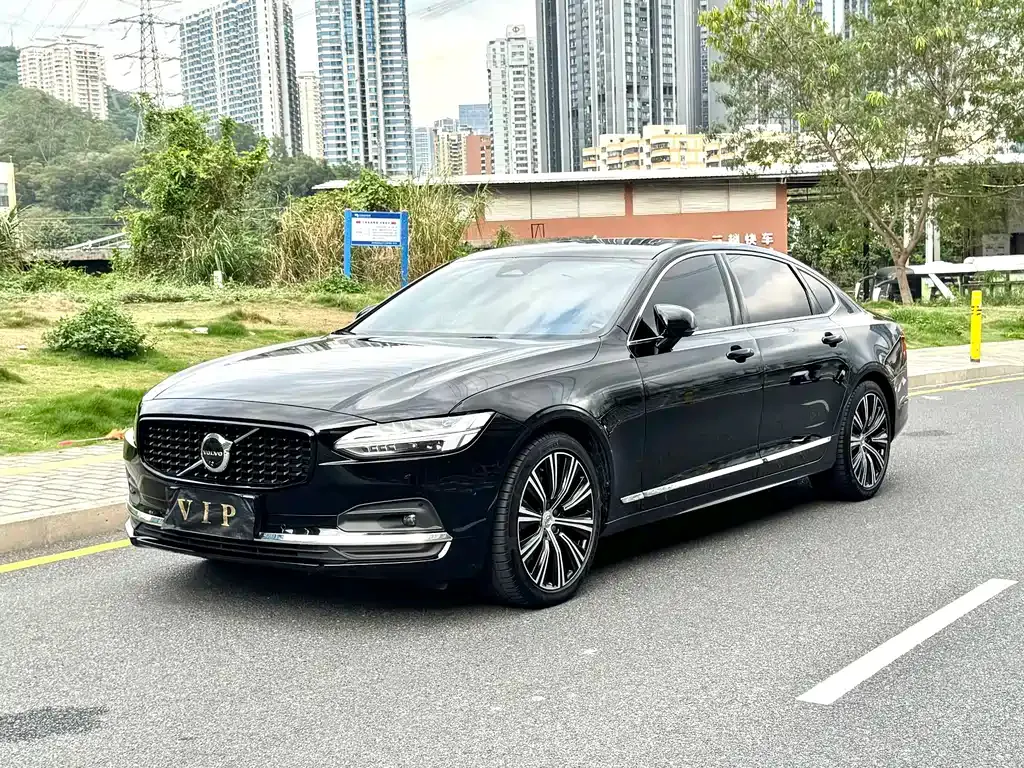 Volvo S90 — фото 1