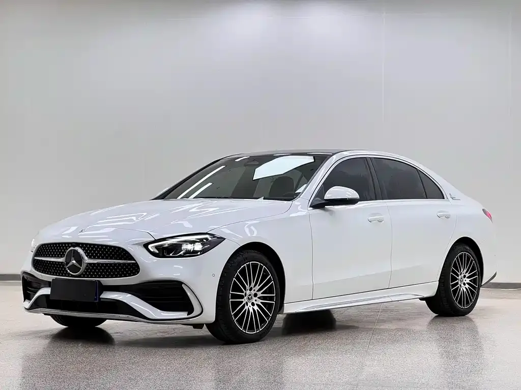 Mercedes-Benz C-Class — фото 1