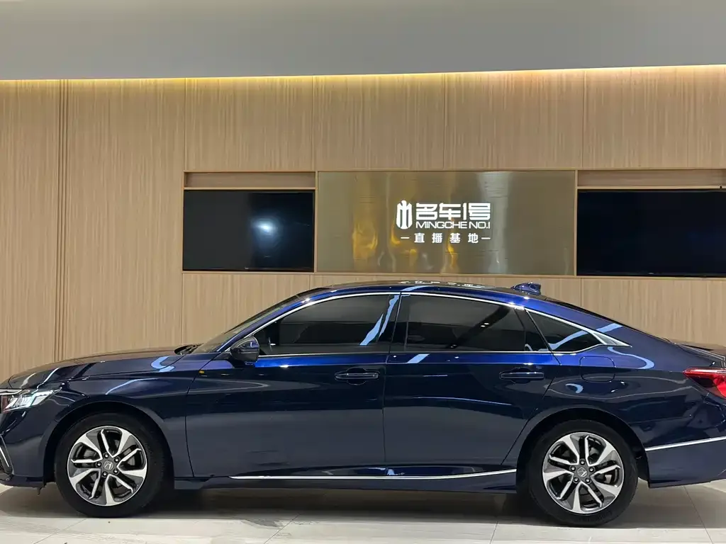 Honda Inspire — фото 4