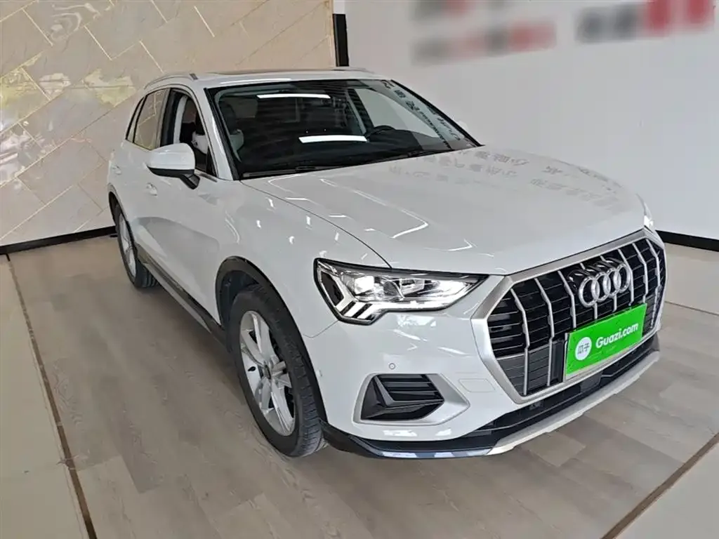Audi Q3 — фото 10