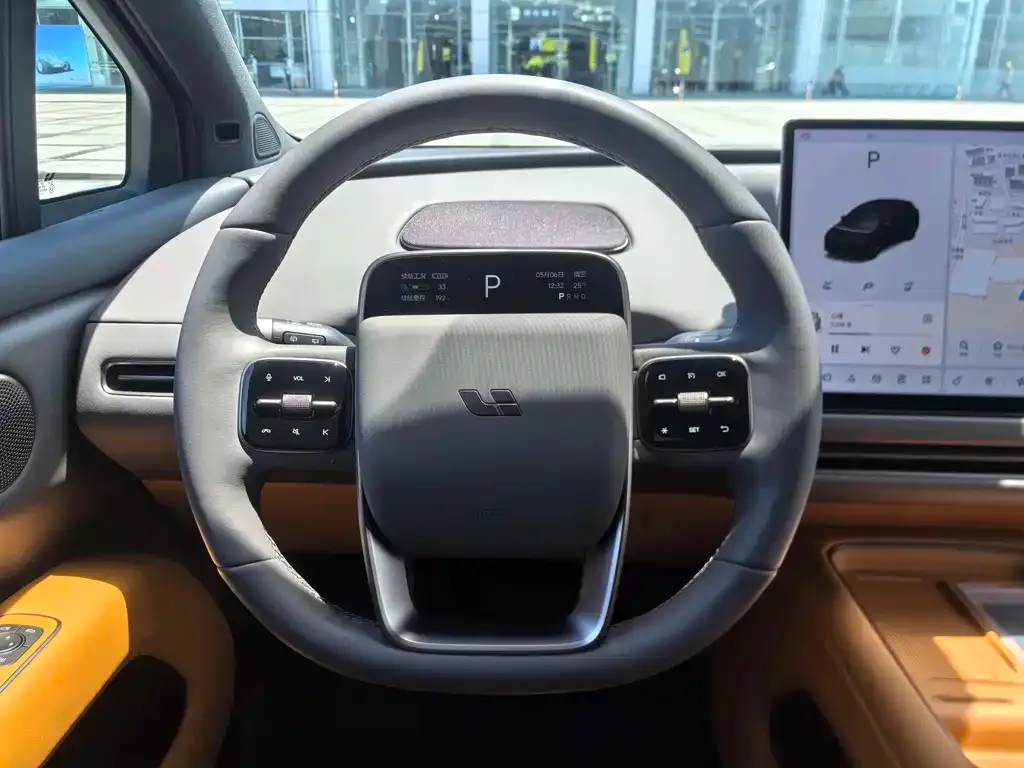 Li Auto i6 — фото 10