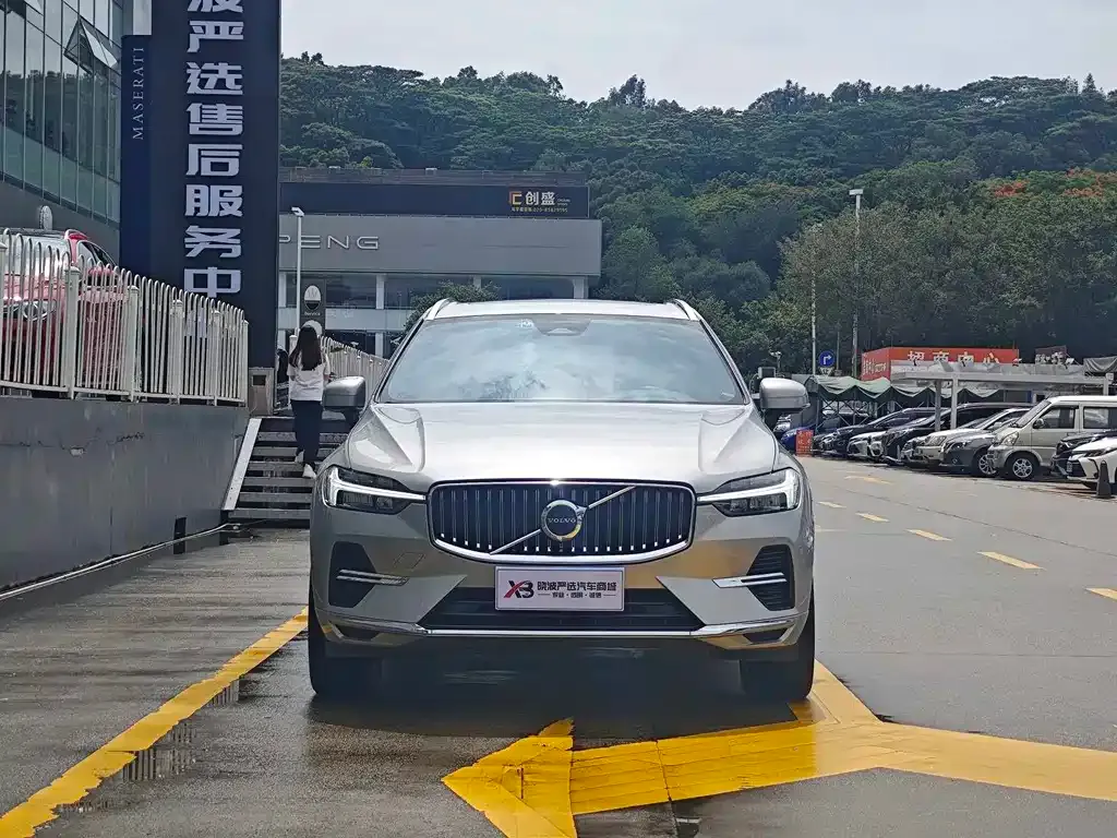 Volvo XC60 — фото 2