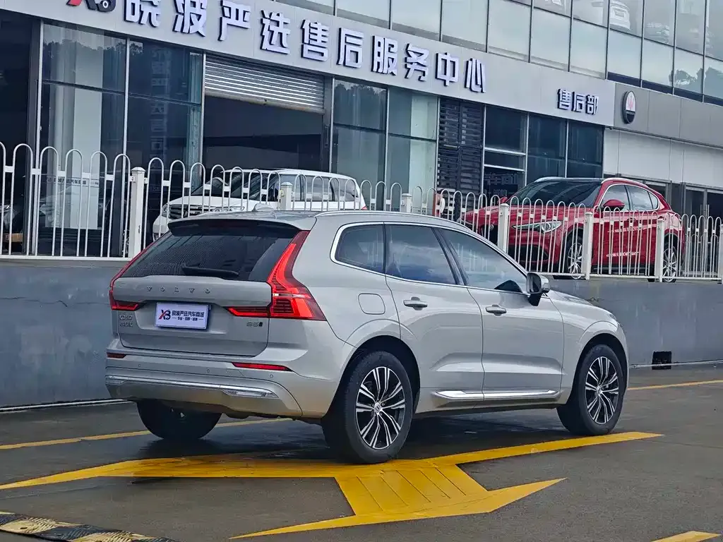 Volvo XC60 — фото 7