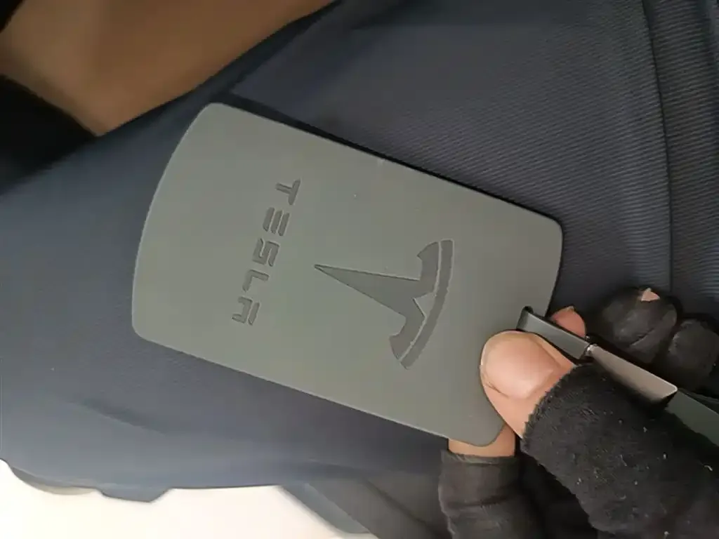 Tesla Model 3 — фото 2