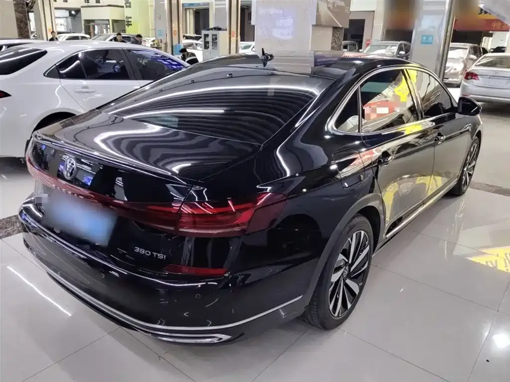 Volkswagen Passat — фото 9