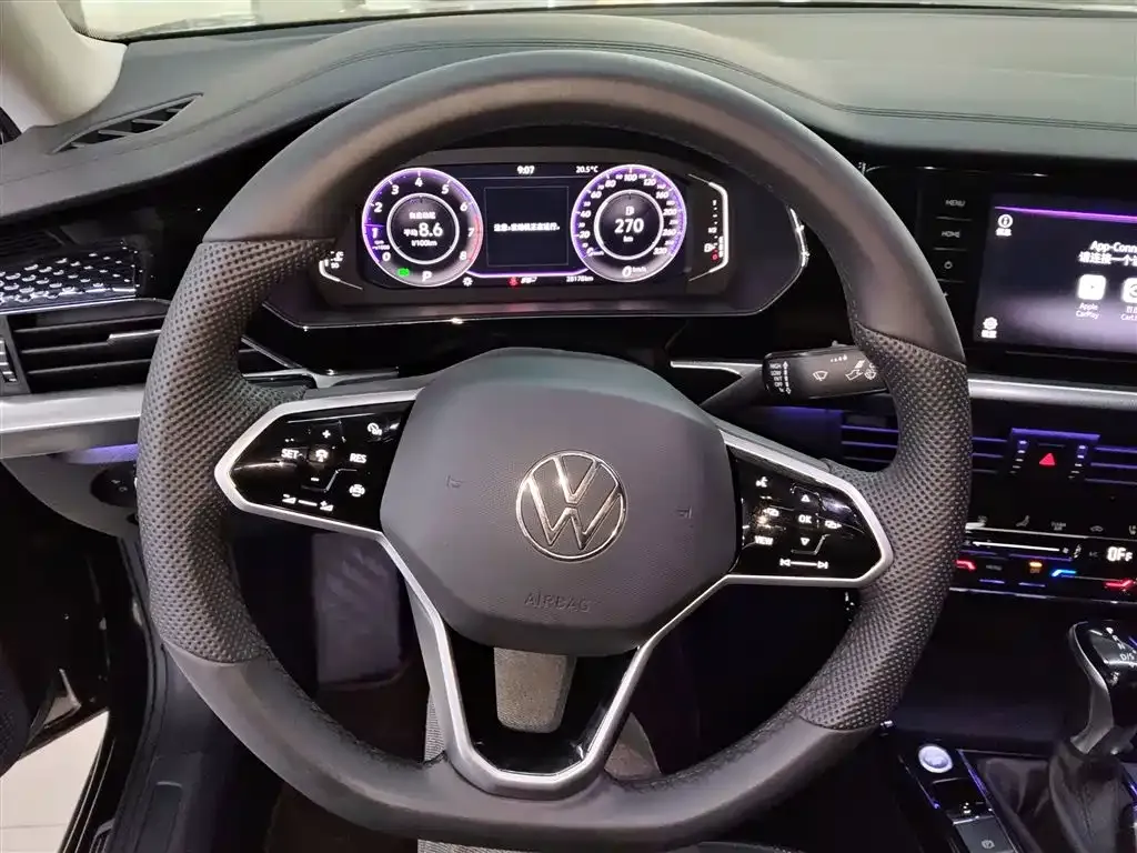 Volkswagen Passat — фото 10