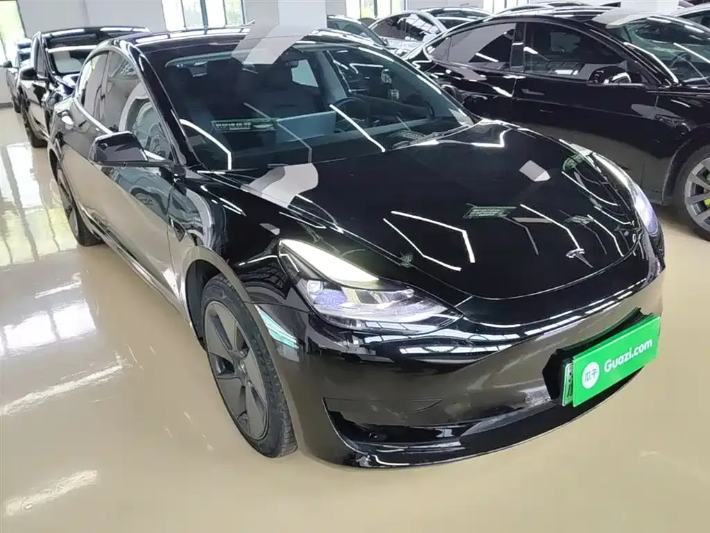 Tesla Model 3 — фото 10