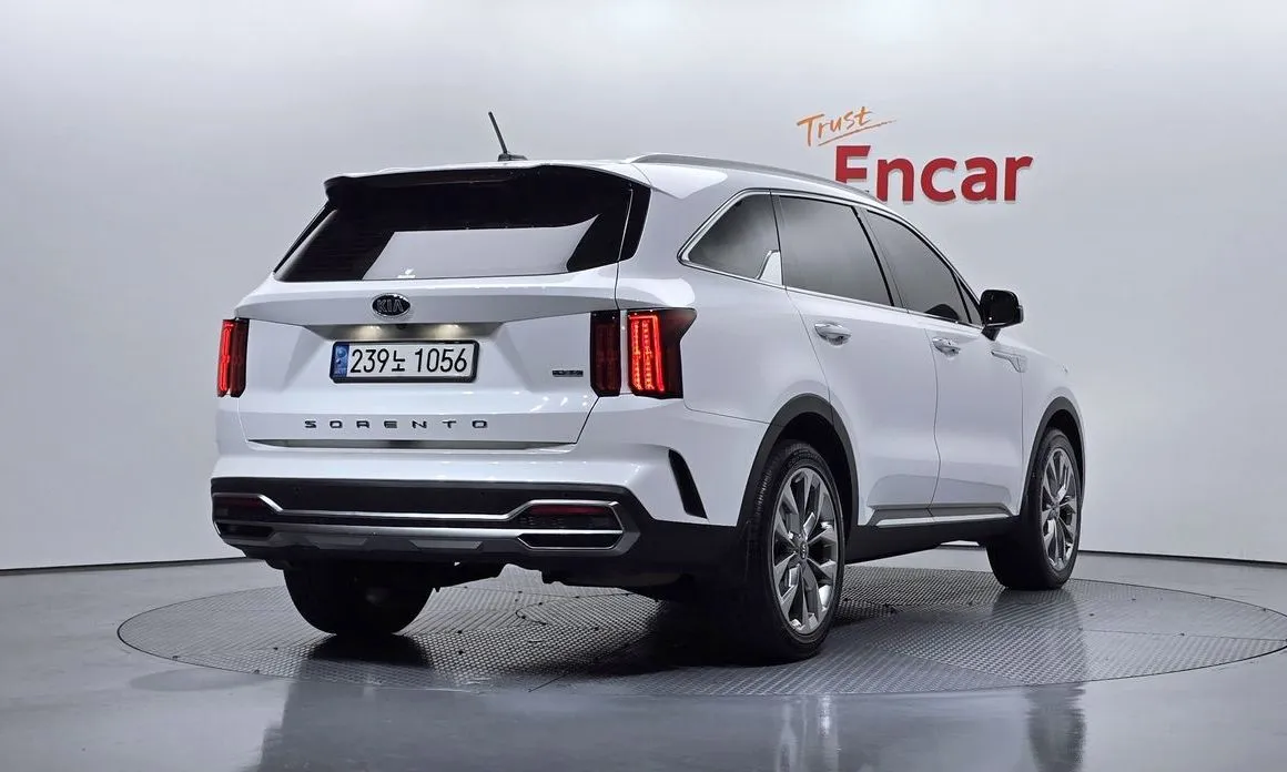 Kia Sorento — фото 8