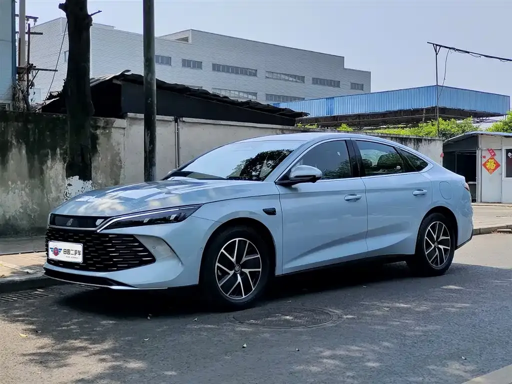 BYD Qin L — фото 1