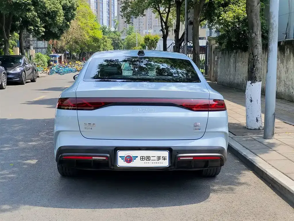 BYD Qin L — фото 8