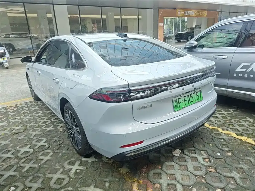 Geely Galaxy A7 — фото 8