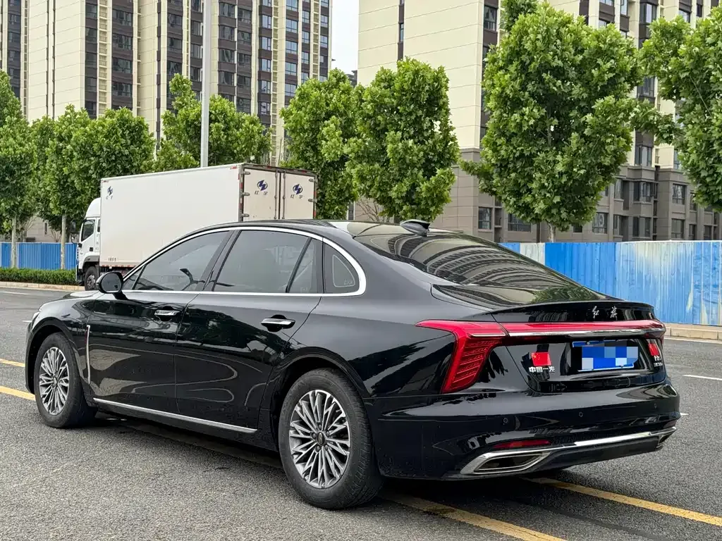 Hongqi H5 — фото 9