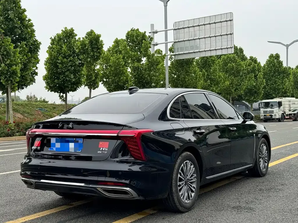 Hongqi H5 — фото 8