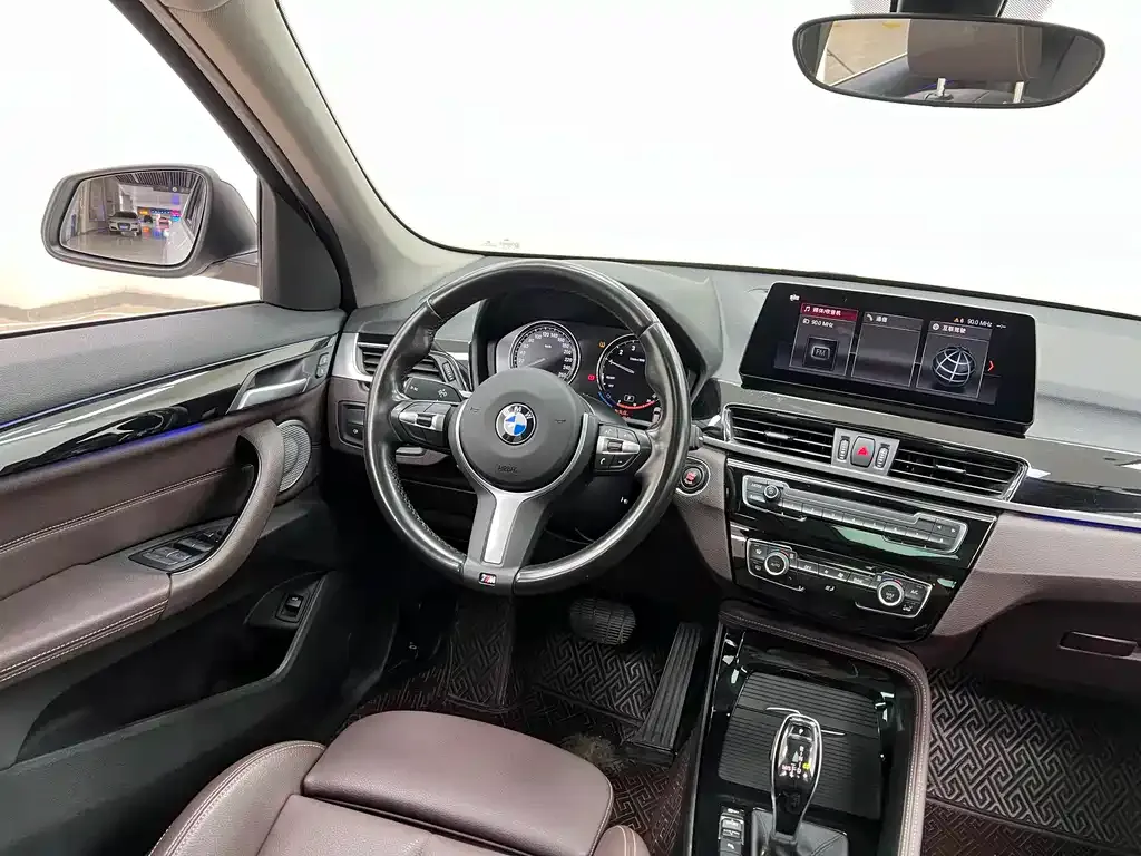BMW X1 — фото 10