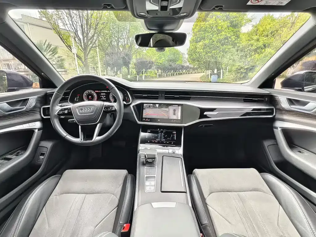 Audi A6L — фото 2