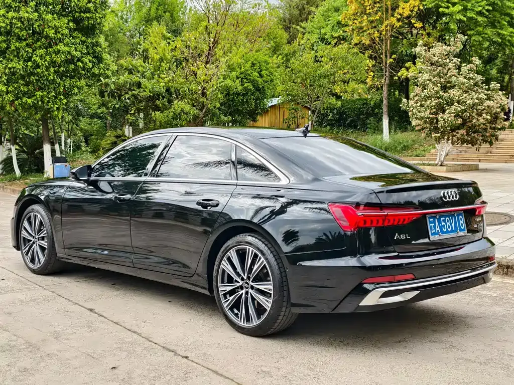 Audi A6L — фото 6