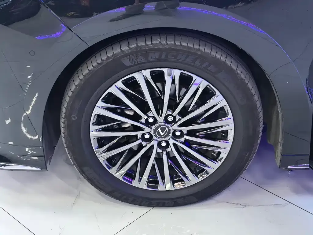 Lexus LM 2024 из CN, фото 9