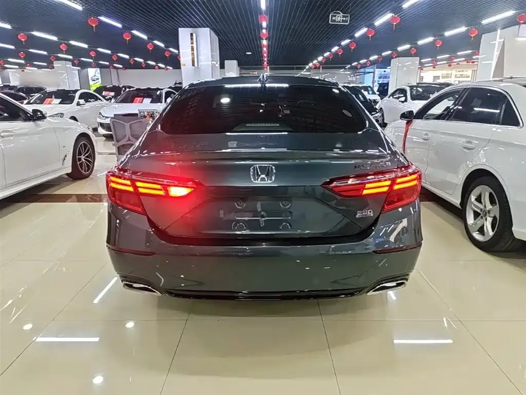 Honda Inspire — фото 6