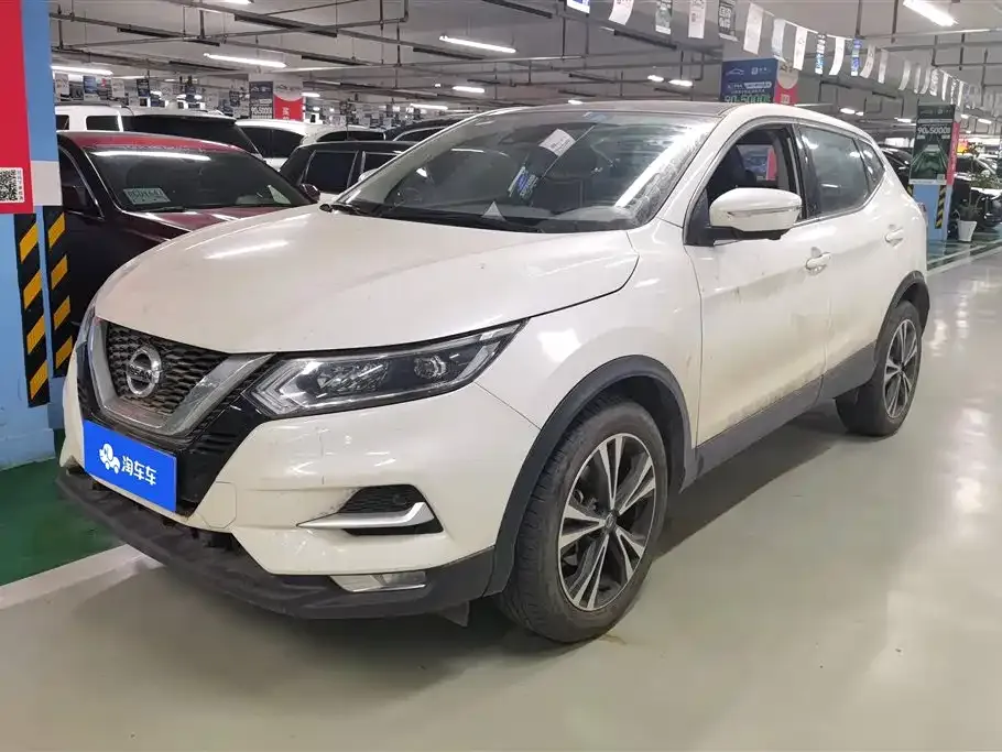 Nissan Qashqai — фото 1
