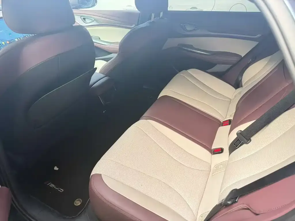 BYD Seal — фото 2