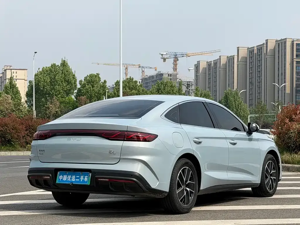BYD Qin L — фото 6