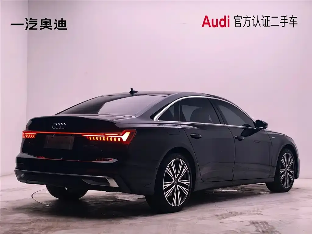 Audi A6L — фото 9