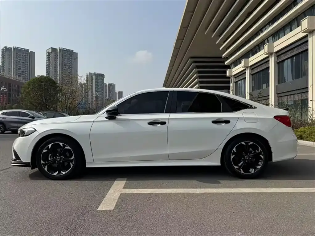 Honda Civic — фото 5