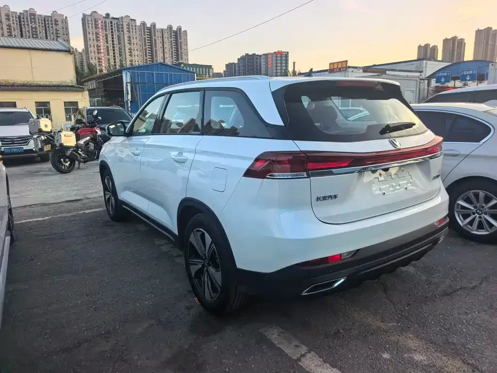 Changan CS75 — фото 2