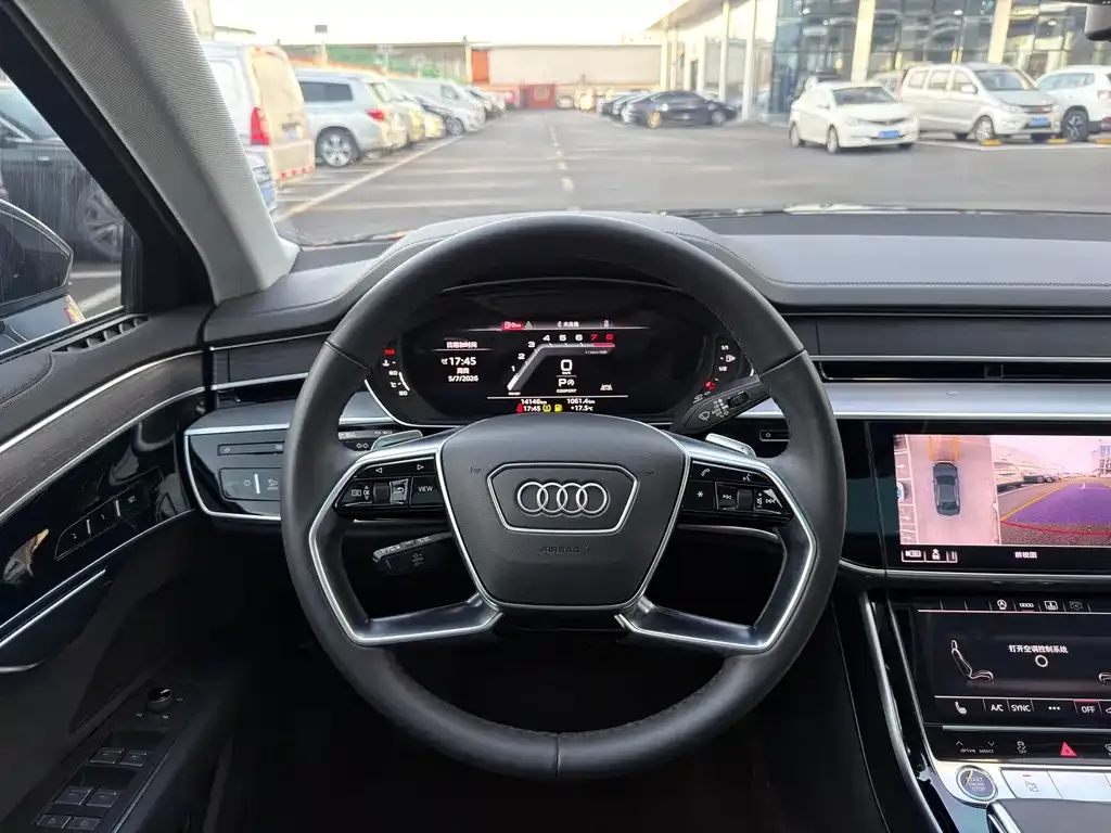 Audi A8 — фото 6