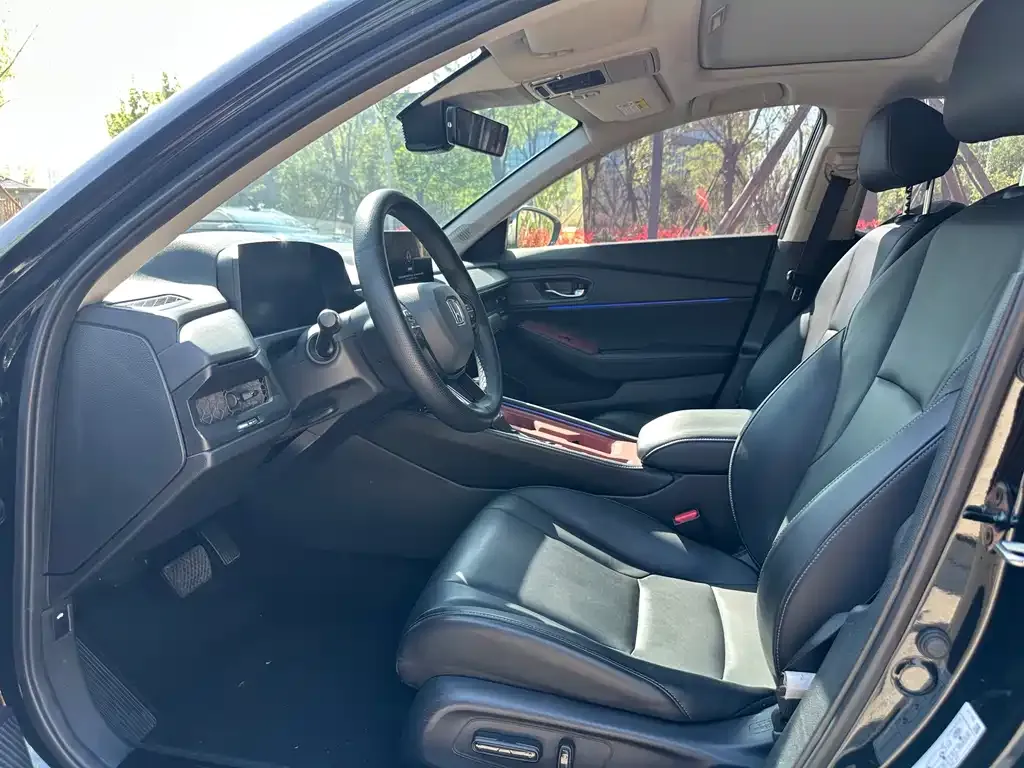 Honda Accord — фото 6