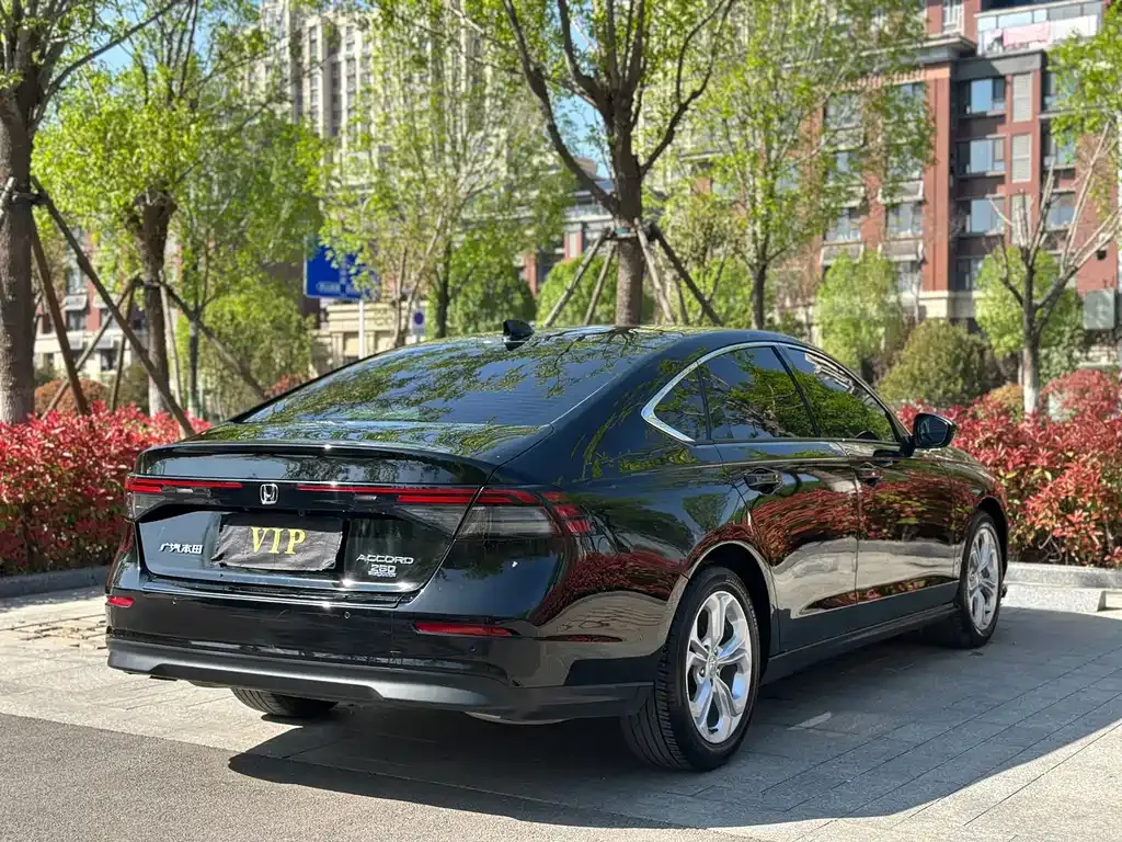 Honda Accord — фото 5