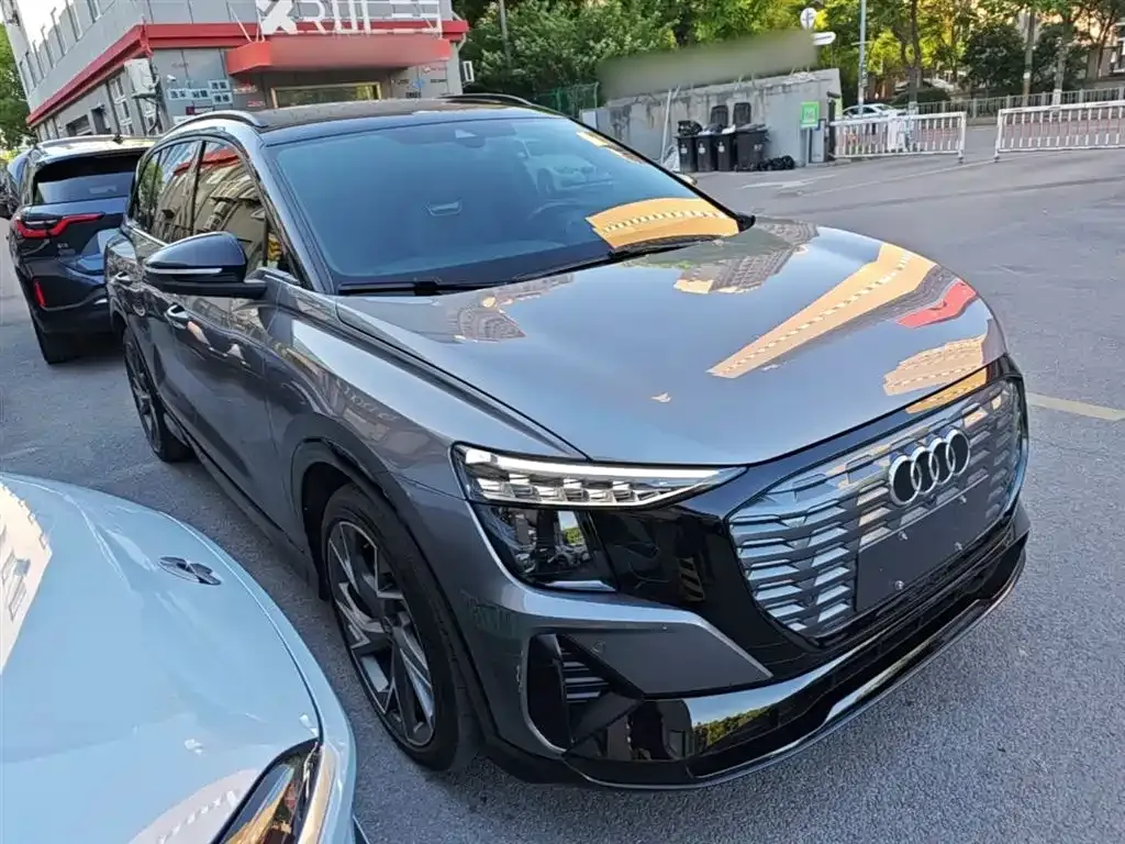 Audi Q5 e-tron 2022 из CN, фото 8
