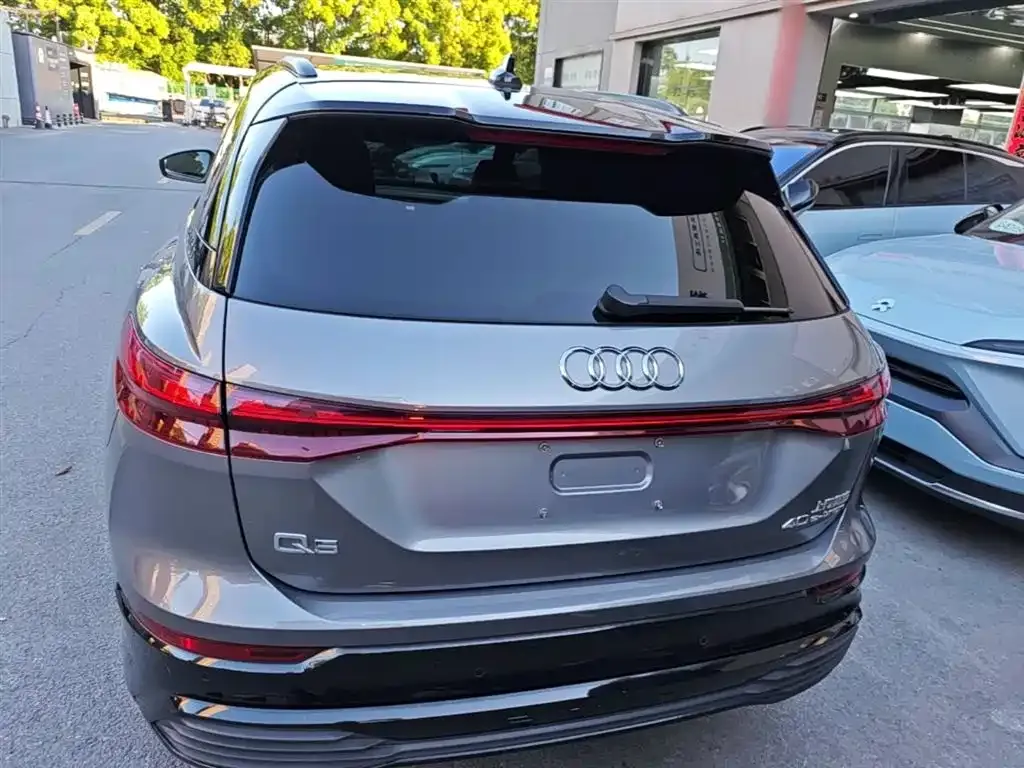 Audi Q5 e-tron 2022 из CN, фото 4