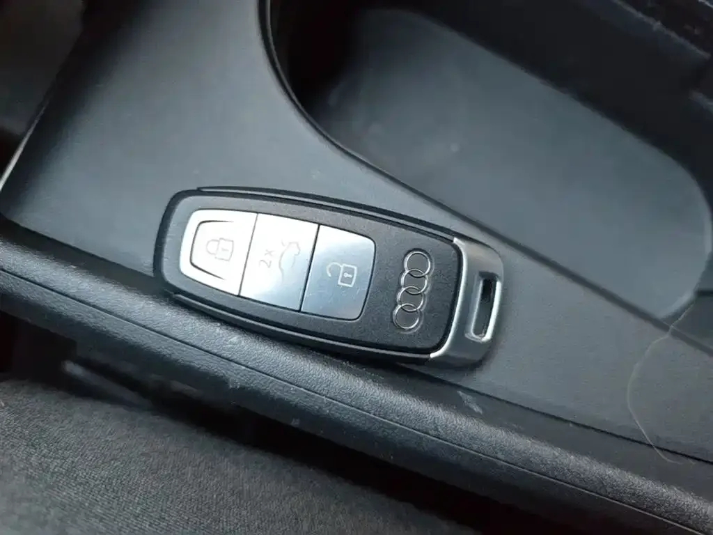Audi Q5 e-tron 2022 из CN, фото 2