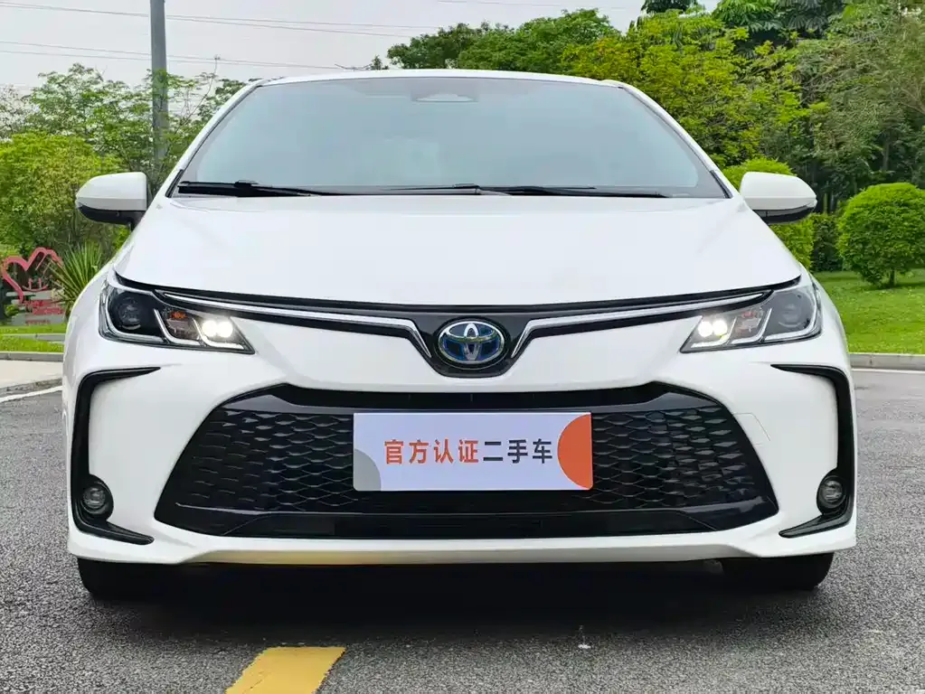 Toyota Corolla — фото 2