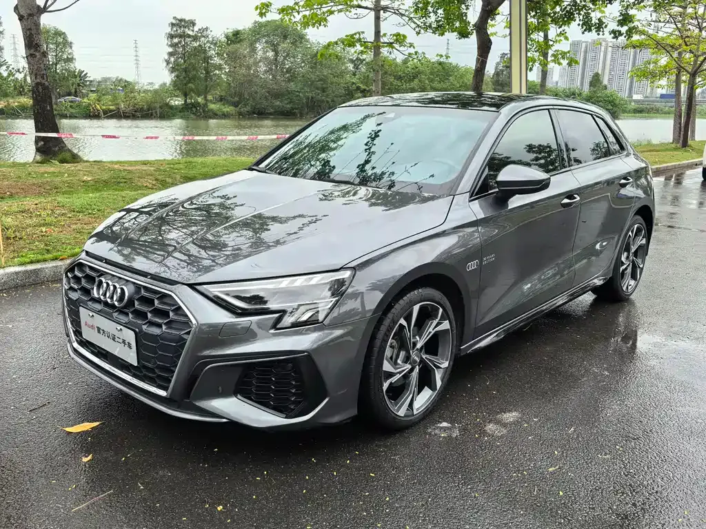 Audi A3 — фото 1