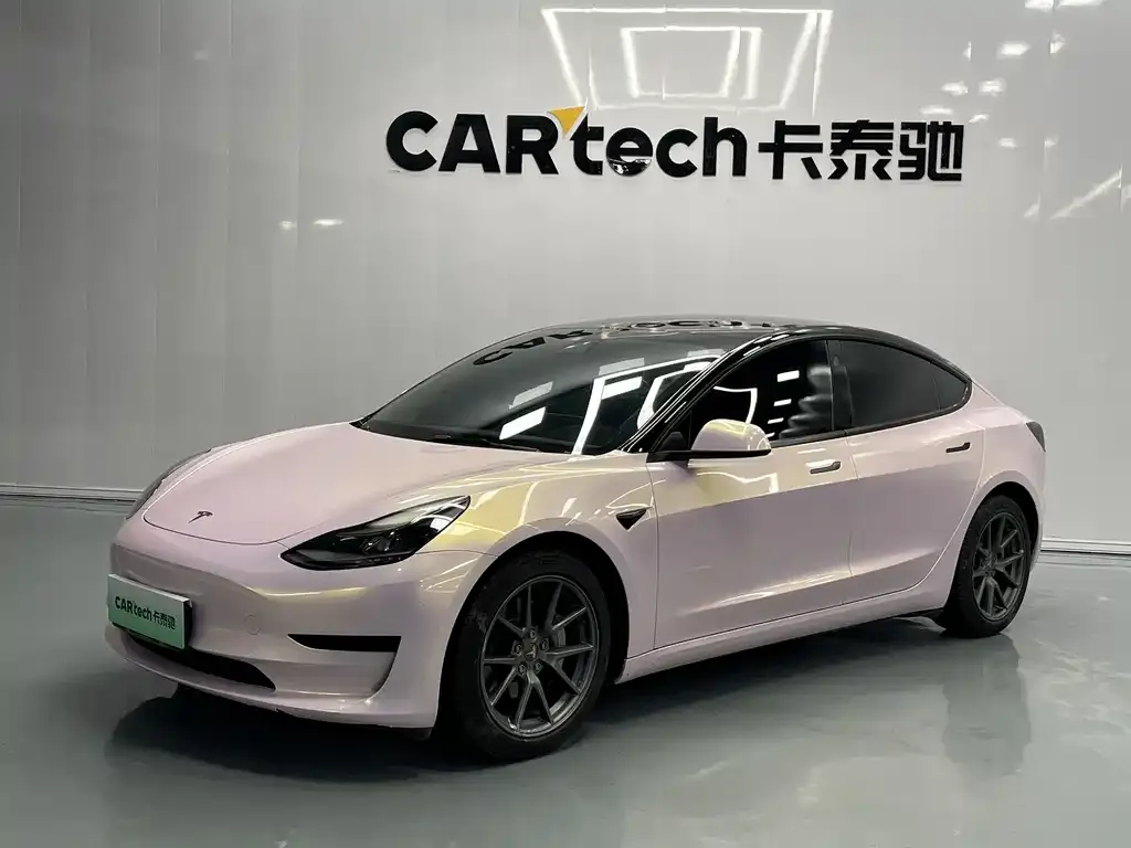 Tesla Model 3 — фото 1