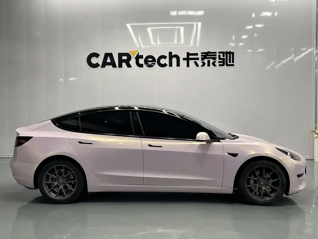 Tesla Model 3 — фото 10