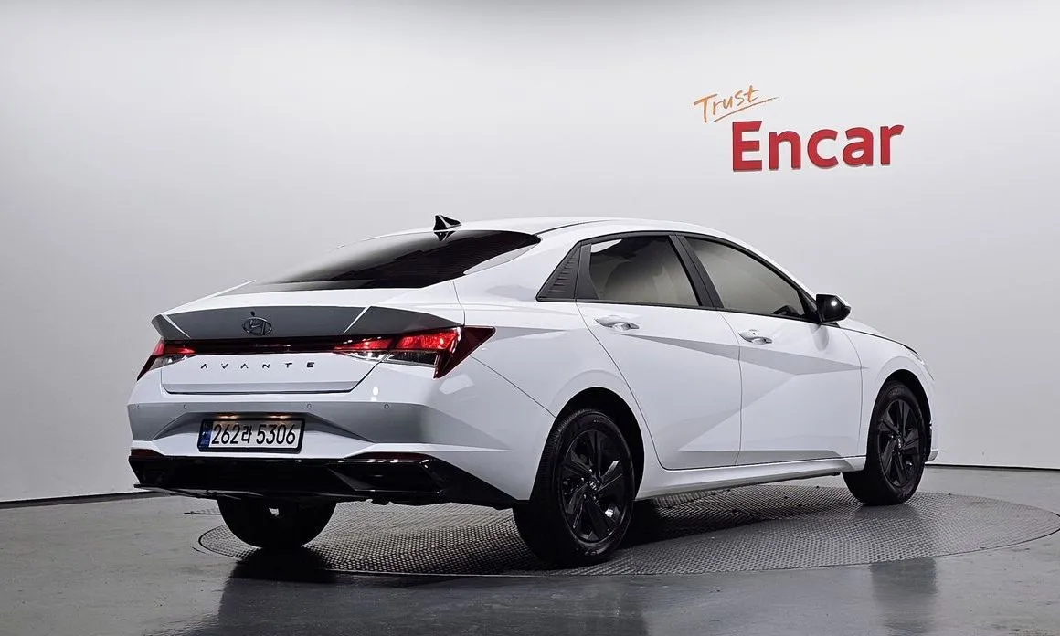 Hyundai AVANTE — фото 4