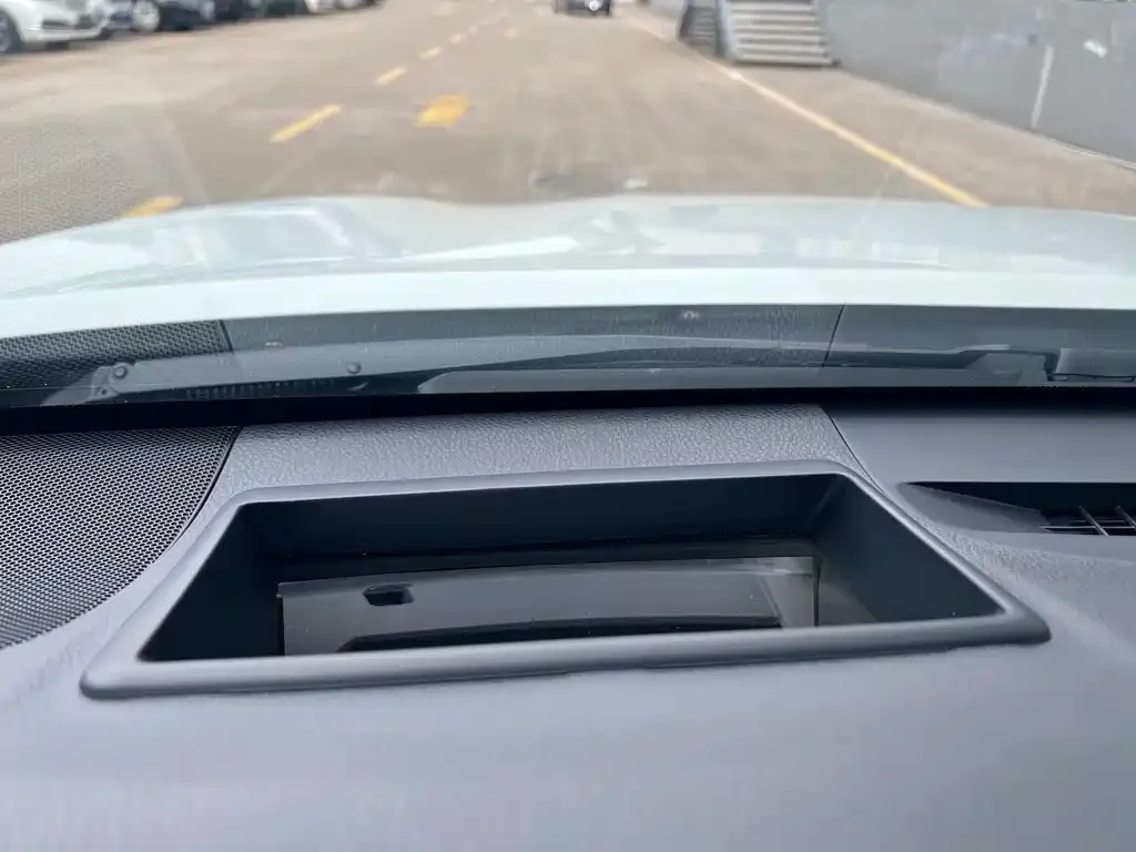 Toyota Camry — фото 3