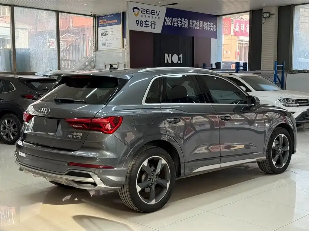 Audi Q3 — фото 10