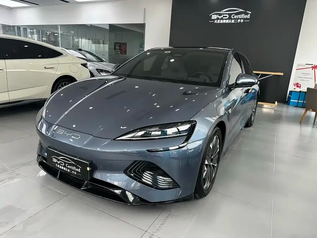 BYD Seal — фото 1