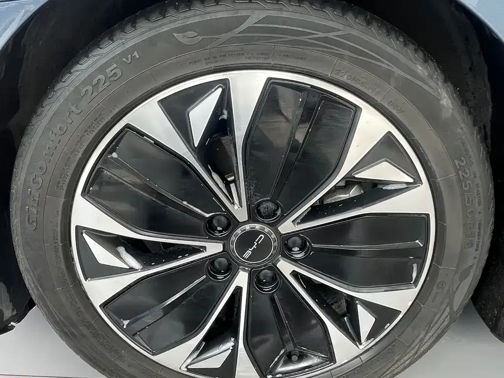 BYD Seal — фото 8