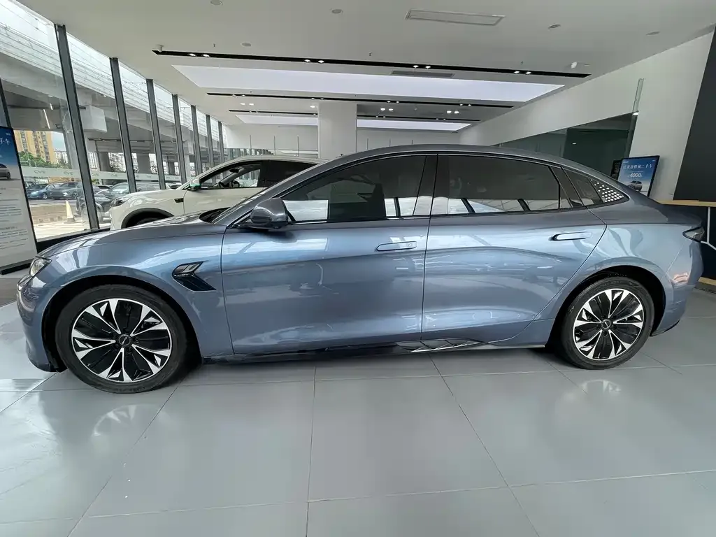 BYD Seal — фото 7